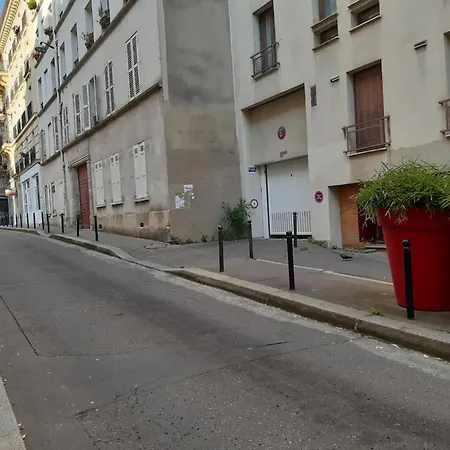 Vintage 2bd With Patio In Montmartre Apartment *
