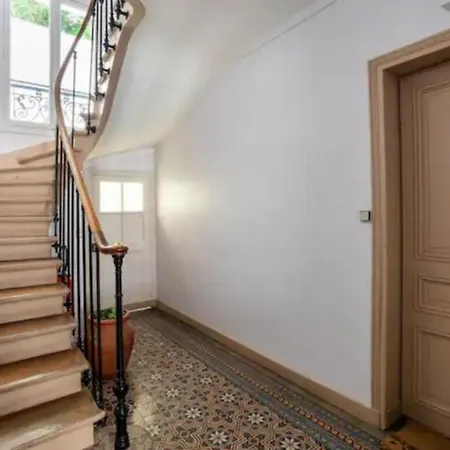 Apartamento Vintage 2bd With Patio In Montmartre *
